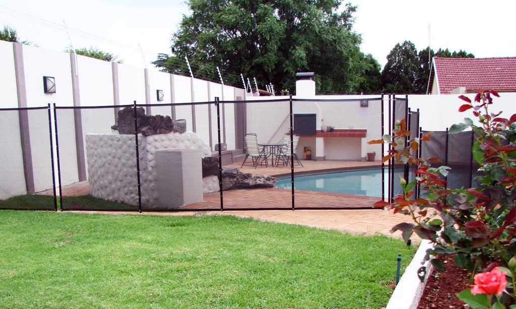 17 On 13Th Guest House Edenvale Exterior foto